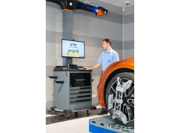 ALINEADORA DE RUEDAS 3D
P 7204 - 4 CAMARAS HD